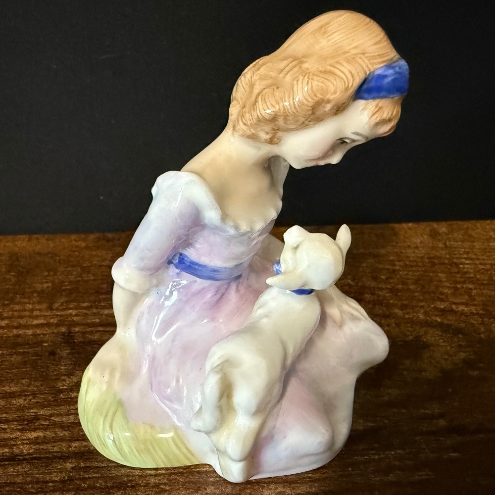 ROYAL DOULTON “Mary Had A Little Lamb” Figurine - Picture 4 of 11